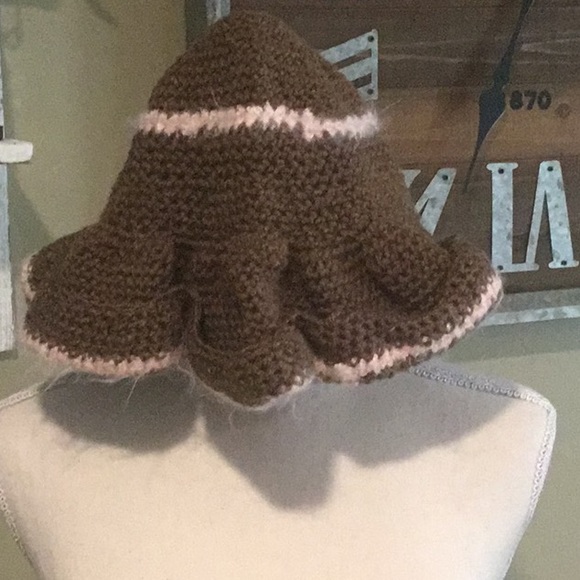 Handmade hat - Picture 2 of 3